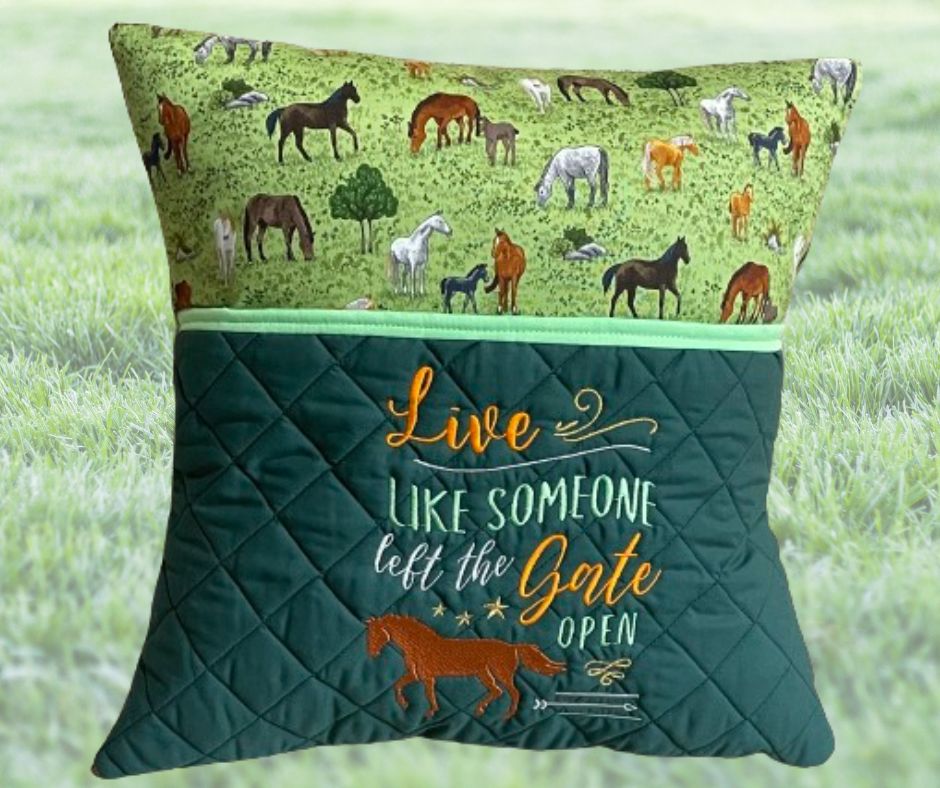 Reading Cushion - Horse - Gate open