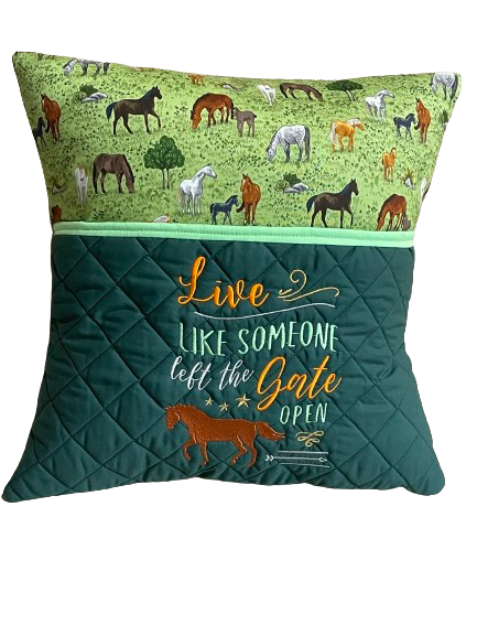 Reading Cushion - Horse - Gate open